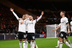 开云APP-沃特福德客场惊险战平西汉姆联，保持不败霸气十足的简单介绍