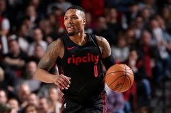 开云体育在线-利拉德独取33分，开拓者横扫爵士尽显实力的简单介绍