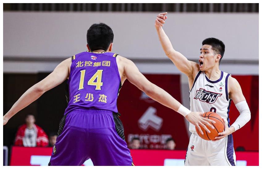 巴斯克队主教练战术妙手临时起舞，带领球队创造奇迹