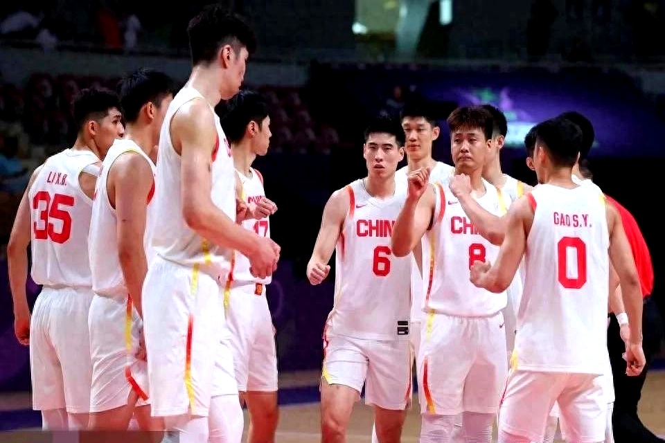 深圳男篮惊险PK浙江队，成功晋级！