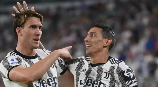 包含那不勒斯客场胜萨索洛，领跑积分榜的词条