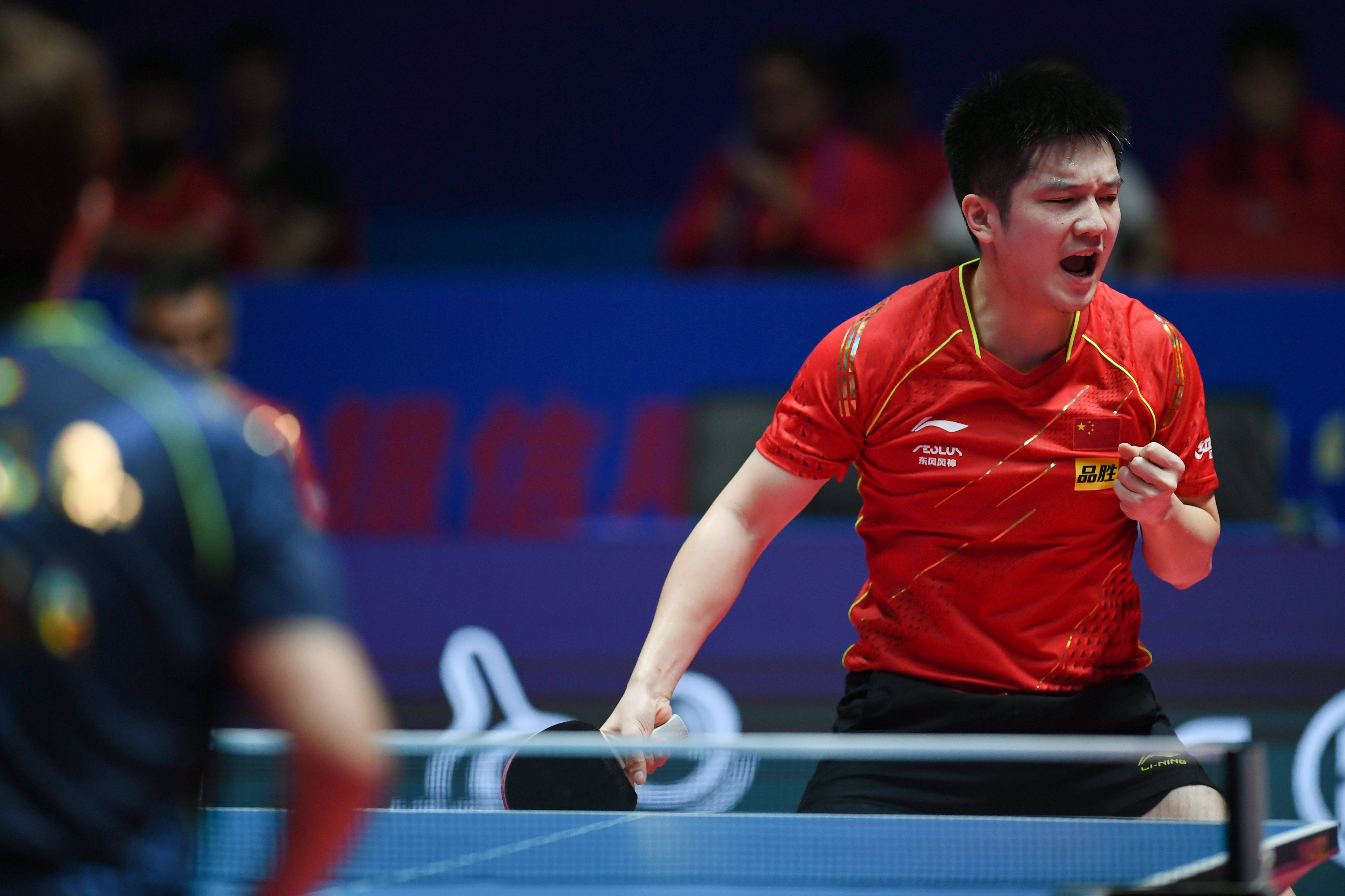 包含中国乒乓球队险胜奥地利乒乓球队，樊振东统治全场的词条
