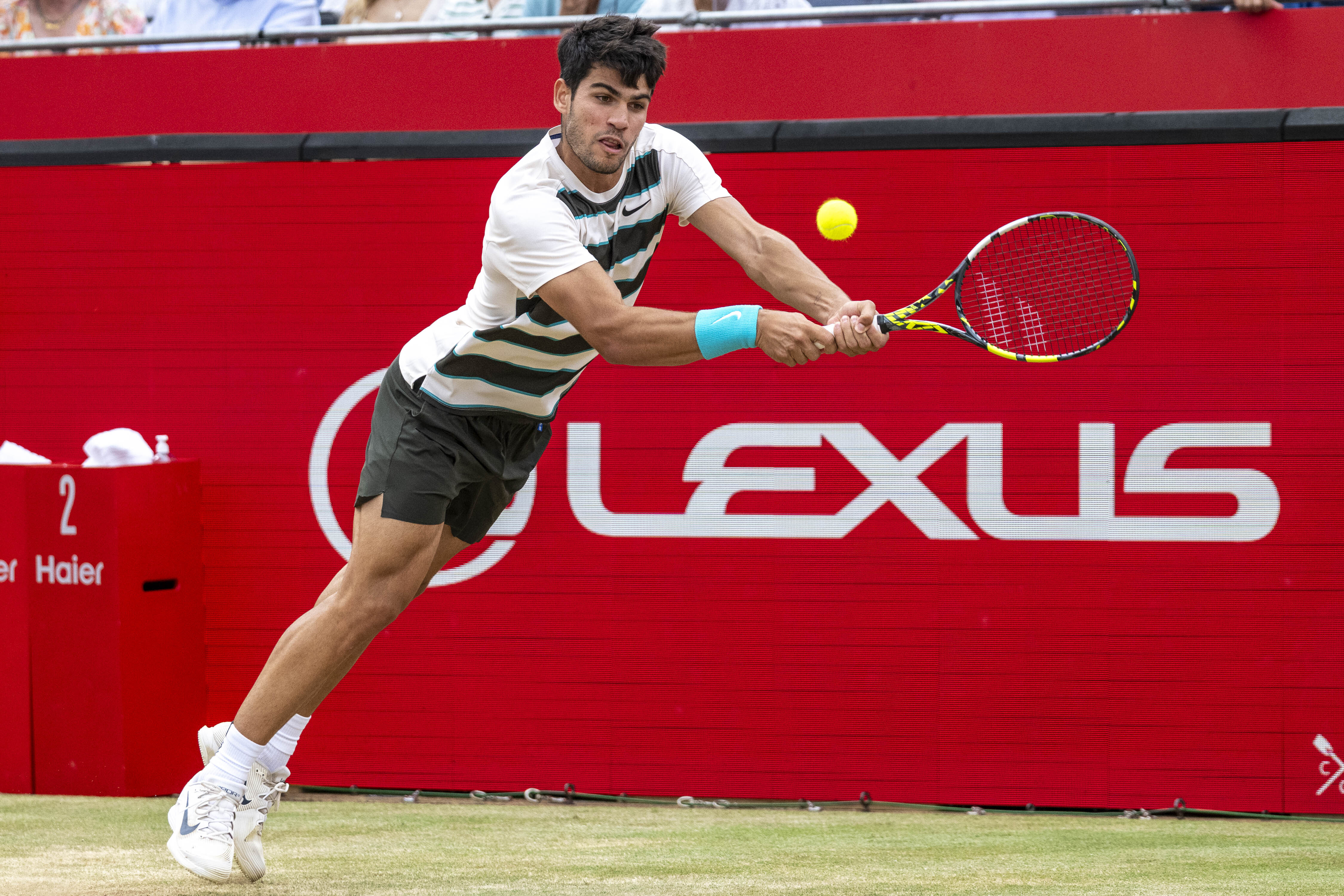 意大利网球队力克日本网球队,阿尔卡拉斯制霸全场的简单介绍 意大利网球队力克日本网球队,阿尔卡拉斯制霸全场的简单介绍