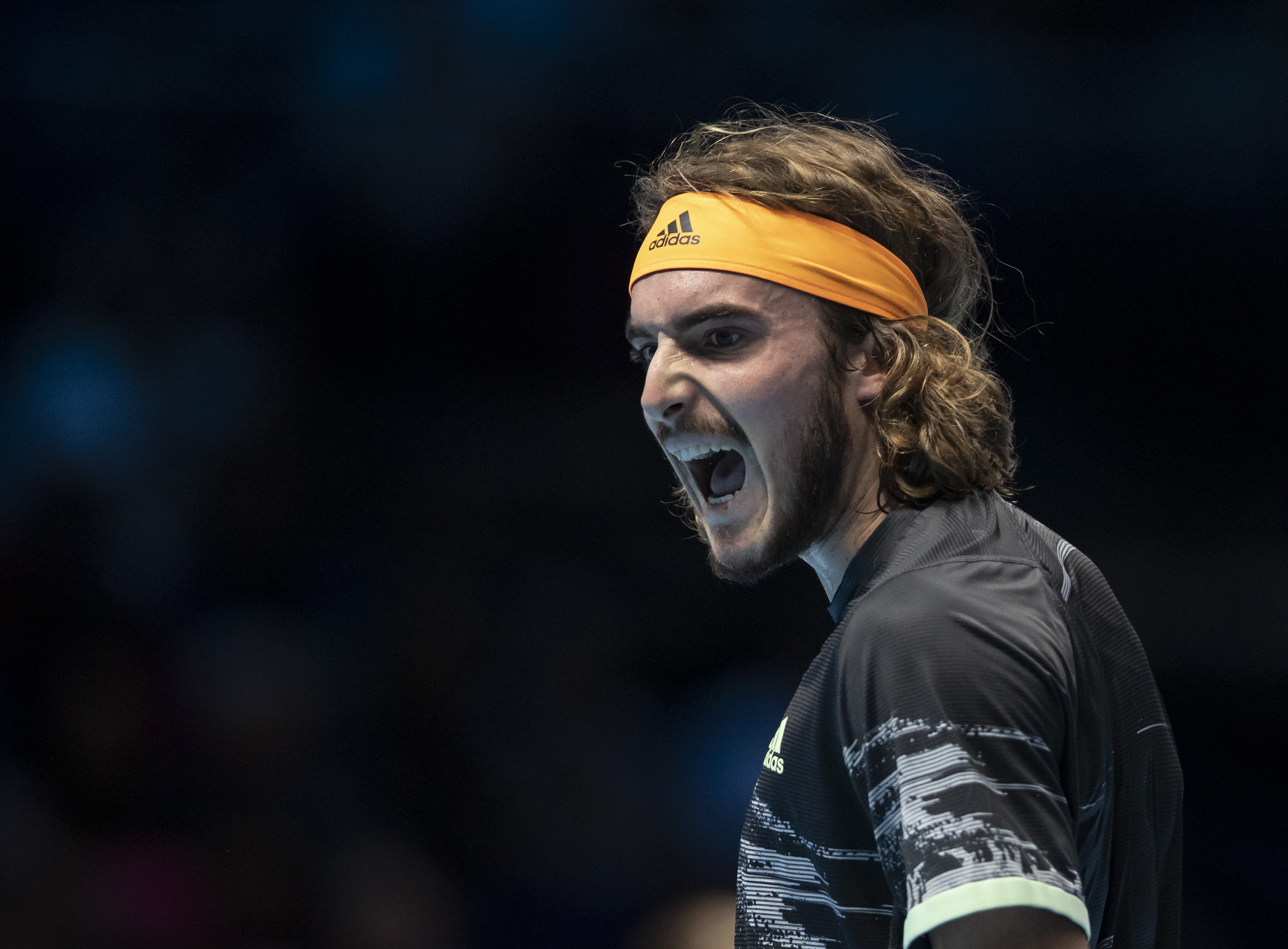 日本网球队强势英国网球队,西西帕斯统治全场的简单介绍 日本网球队强势英国网球队,西西帕斯统治全场的简单介绍