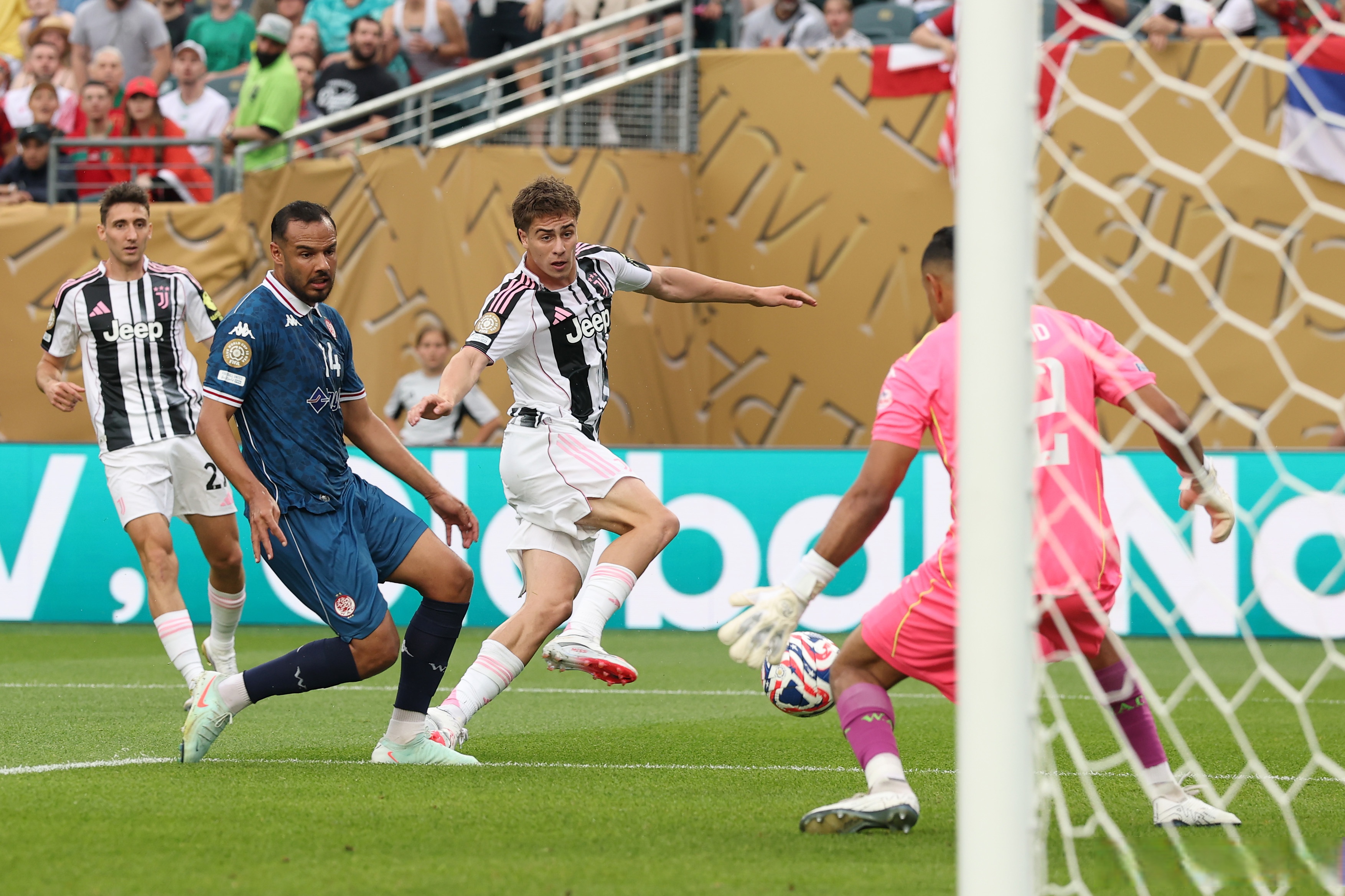 包含尤文碾压巴萨,弗拉霍维奇制霸全场的词条 包含尤文碾压巴萨,弗拉霍维奇制霸全场的词条